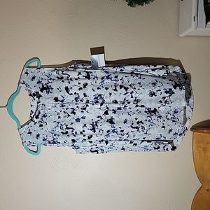 Liz Claiborne studio sleeveless top